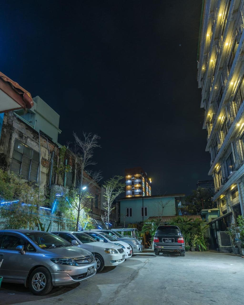 Sunrise Hotel มัณฑะเลย์ ภายนอก รูปภาพ